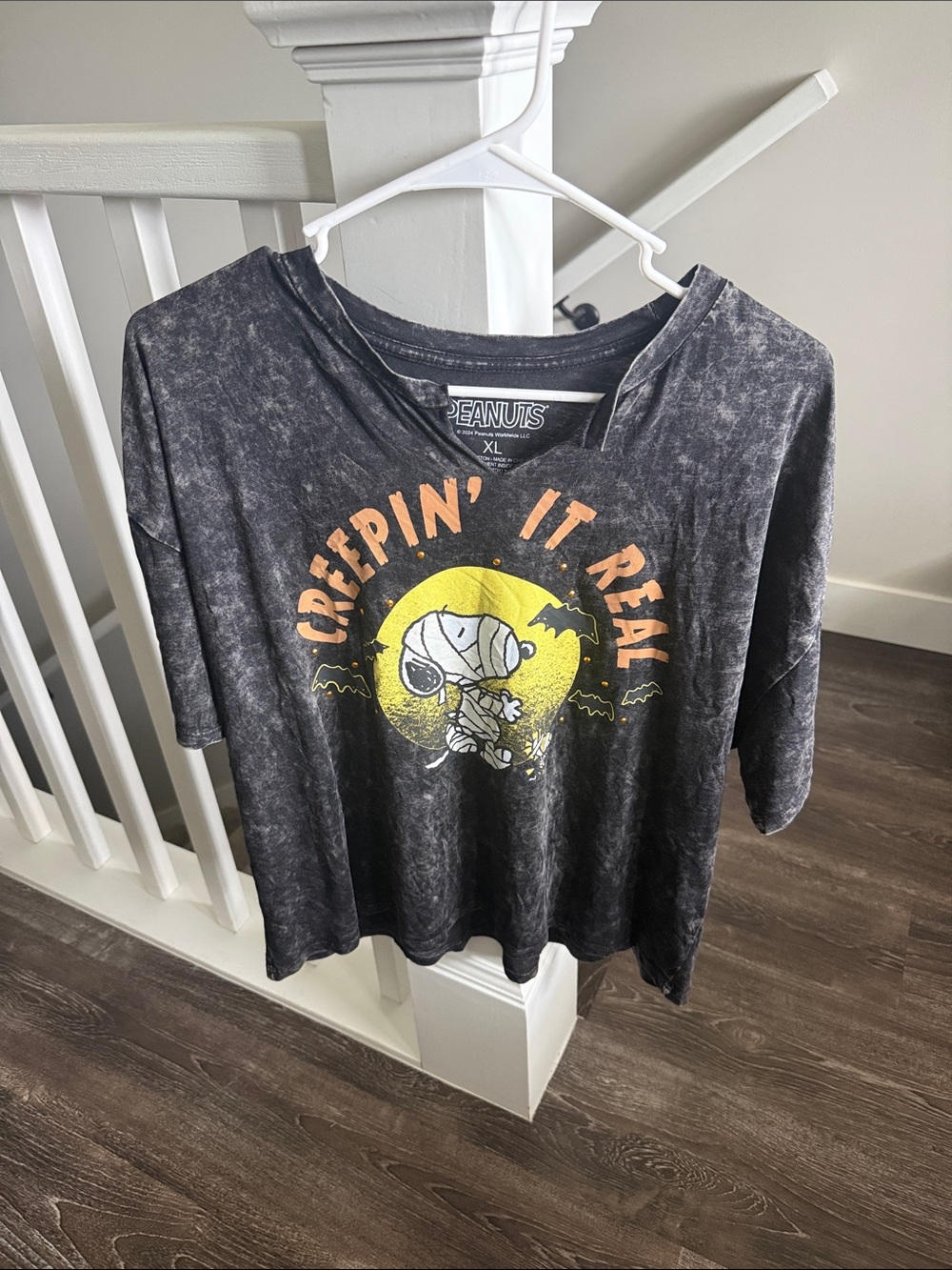 Peanuts Snoopy “Creepin’ It Real” Acid Wash Short Sleeve Tee XL